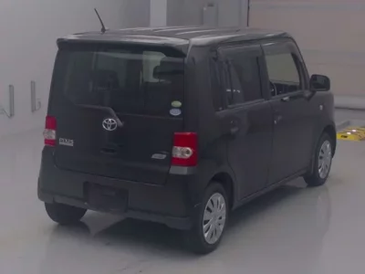 Toyota PIXIS SPACE