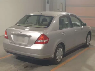 Nissan TIIDA LATIO