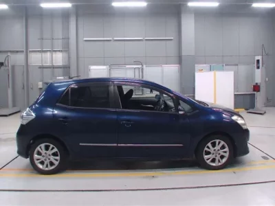 Toyota BLADE