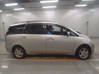 Mitsubishi GRANDIS