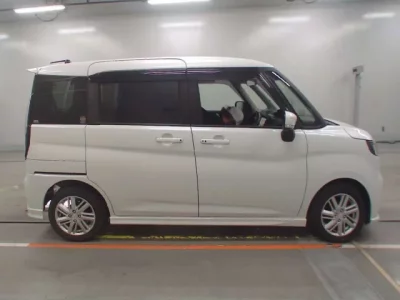 Mitsubishi DELICA D2