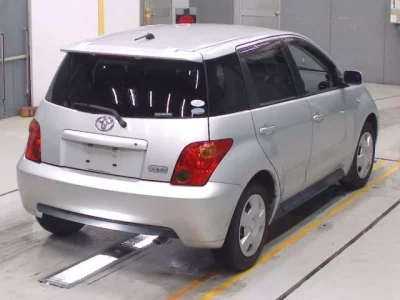 Toyota IST