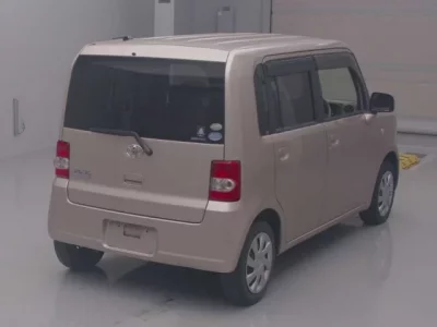Toyota PIXIS SPACE