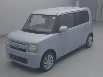 Toyota PIXIS SPACE
