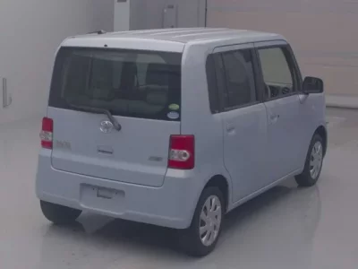 Toyota PIXIS SPACE