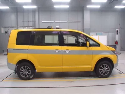 Mitsubishi DELICA D5