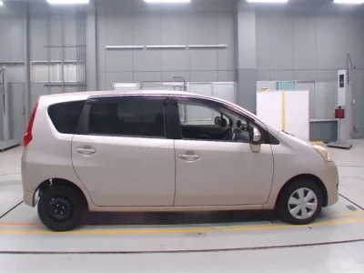 Toyota PASSO SETTE