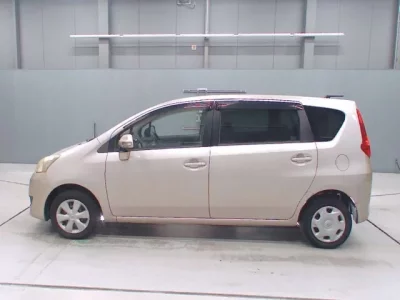 Toyota PASSO SETTE