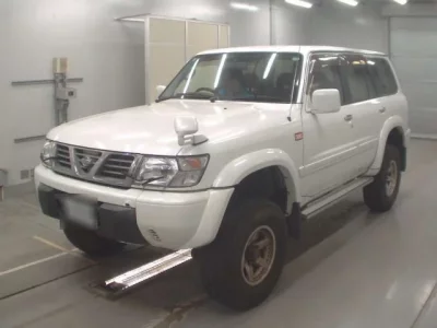 Nissan SAFARI