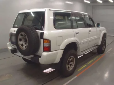 Nissan SAFARI