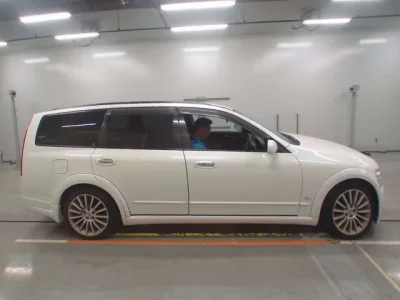 Nissan STAGEA