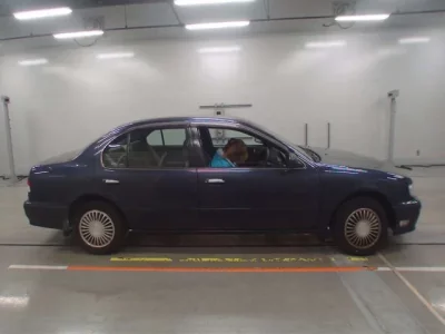 Nissan CEFIRO