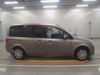 Nissan LAFESTA
