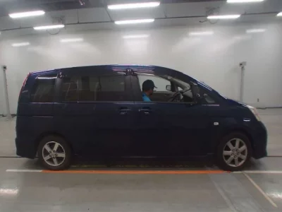 Toyota ISIS