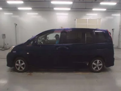 Toyota ISIS