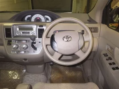 Toyota RAUM