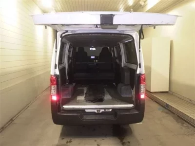 Nissan CARAVAN VAN