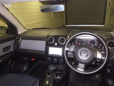 Mazda VERISA