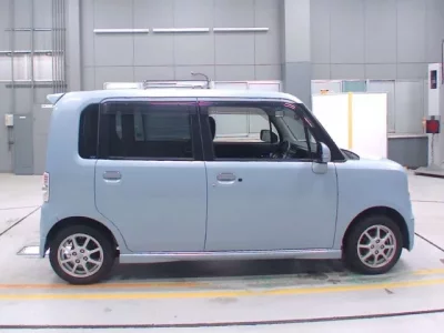 Toyota PIXIS SPACE