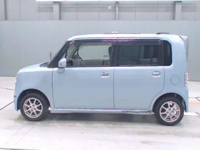 Toyota PIXIS SPACE