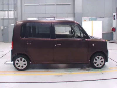 Toyota PIXIS SPACE