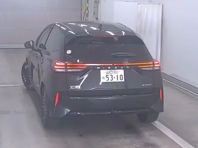 Nissan AURA