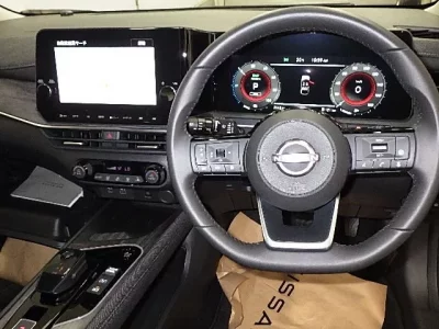 Nissan AURA