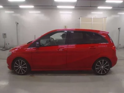 Mercedes-Benz B CLASS
