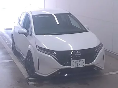 Nissan AURA