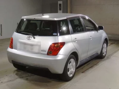 Toyota IST