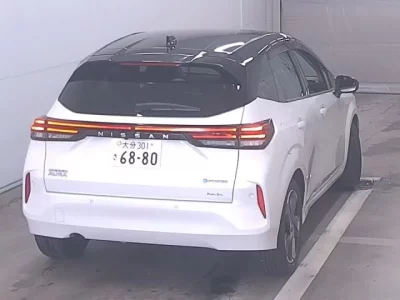 Nissan AURA