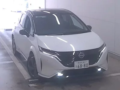 Nissan AURA