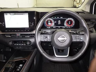 Nissan AURA