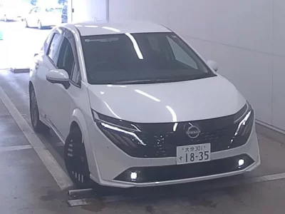 Nissan AURA