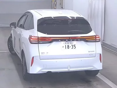 Nissan AURA