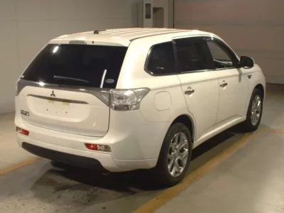 Mitsubishi OUTLANDER PHEV