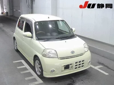 Daihatsu Esse