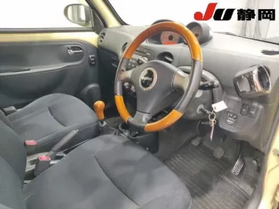 Daihatsu Esse
