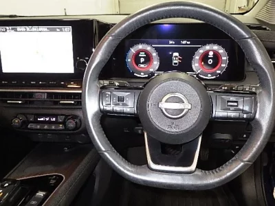 Nissan AURA