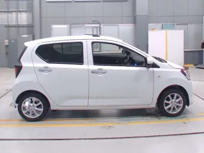 Daihatsu MIRA E S
