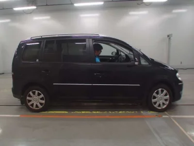 Volkswagen GOLF TOURAN