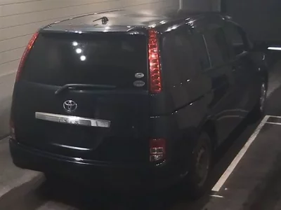 Toyota ISIS
