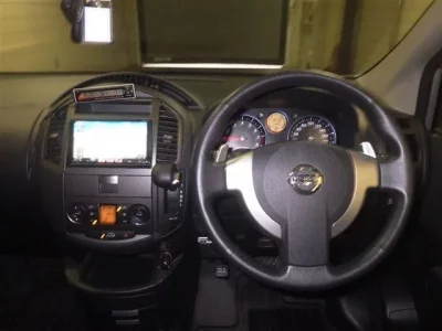 Nissan LAFESTA