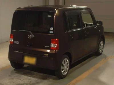 Toyota PIXIS SPACE
