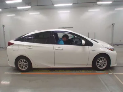 Toyota PRIUS PHV