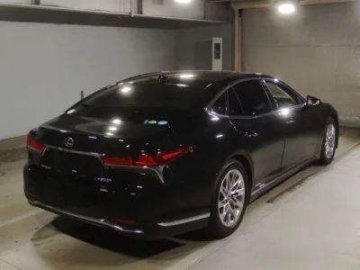 Lexus LS