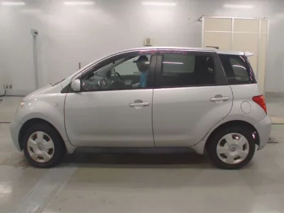 Toyota IST