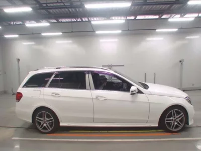 Mercedes-Benz E CLASS WAGON