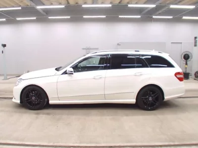Mercedes-Benz E CLASS WAGON