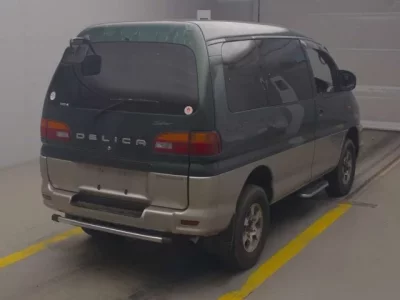 Mitsubishi DELICA